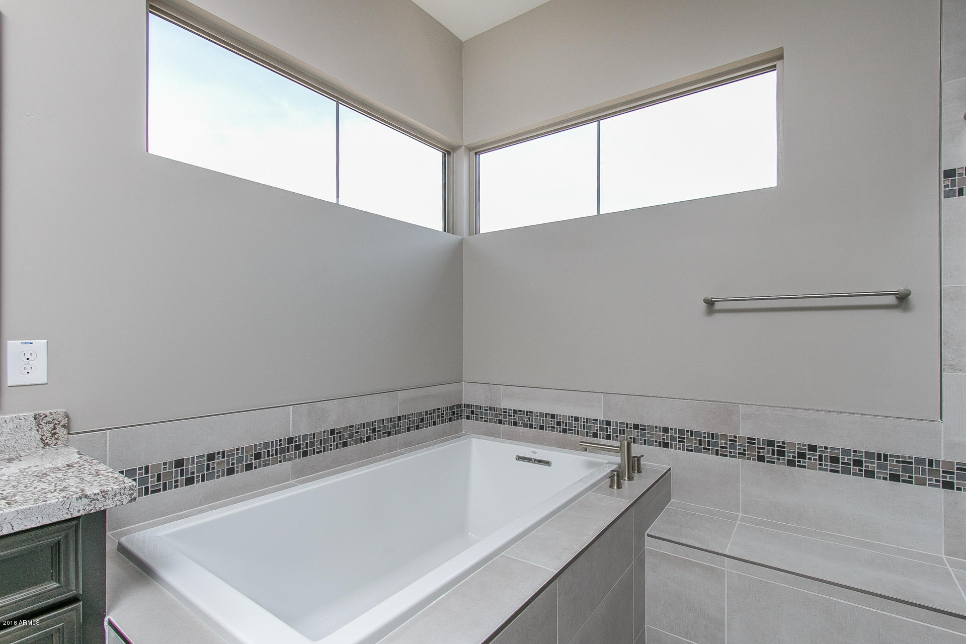 17667 East Woolsey Way Rio Verde, AZ 85263 - Photo 17 of 45 17) MASTER TUB