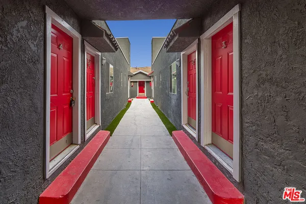 $1,627,500 | 1377 North Warren Avenue, Long Beach, CA 90813