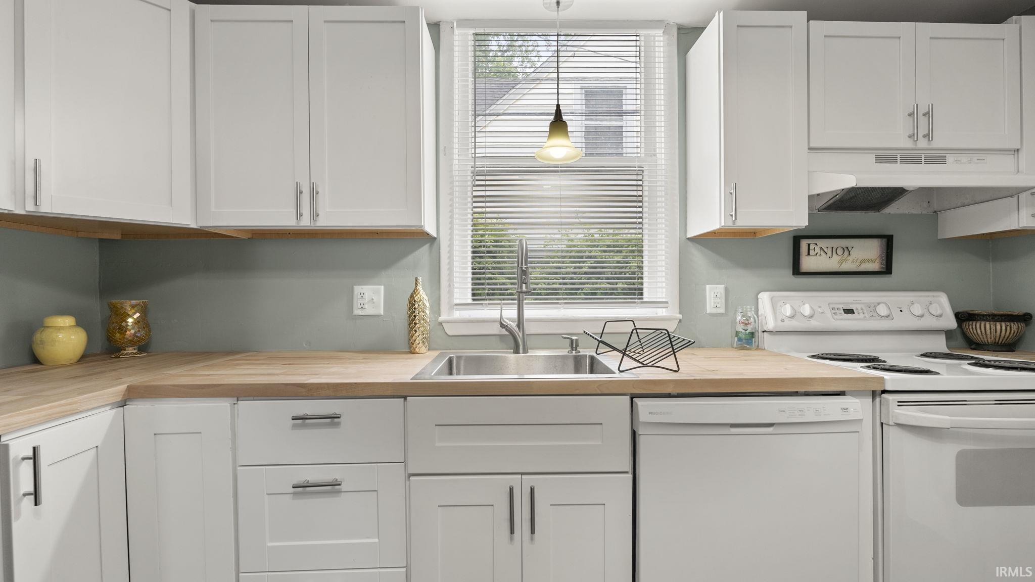 1018 Loree Street Fort Wayne, IN 46805 - Photo 16 of 33