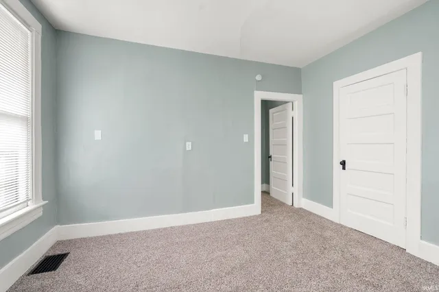 $183,900 | 1018 Loree Street, Fort Wayne, IN 46805