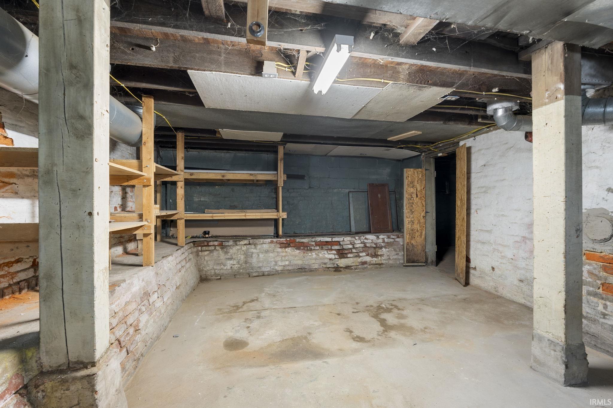 1018 Loree Street Fort Wayne, IN 46805 - Photo 30 of 33