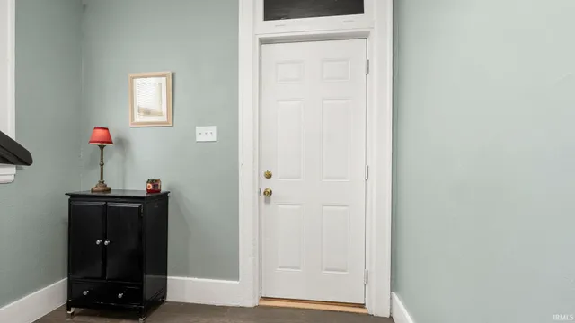 $183,900 | 1018 Loree Street, Fort Wayne, IN 46805