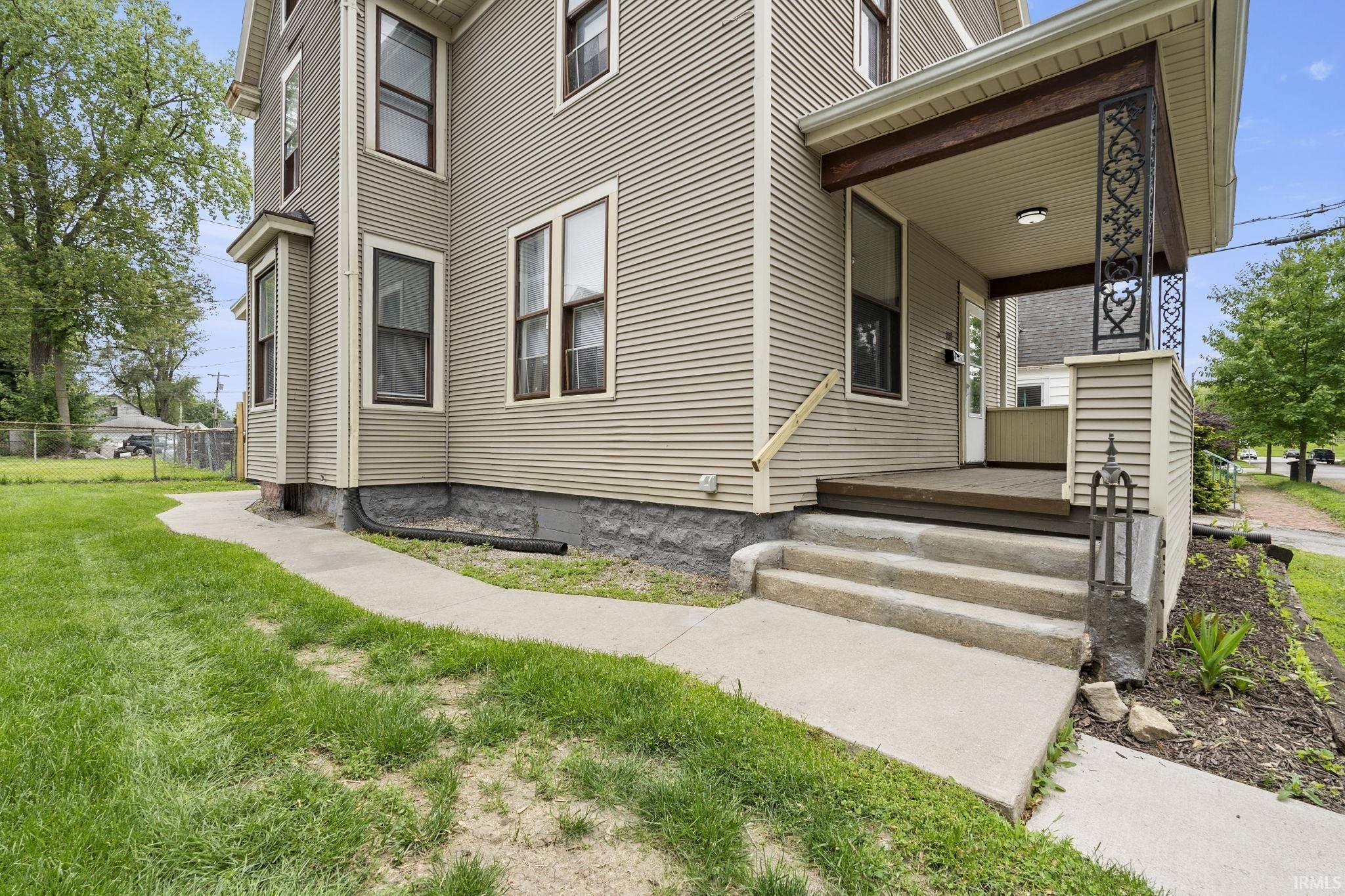 1018 Loree Street Fort Wayne, IN 46805 - Photo 8 of 33