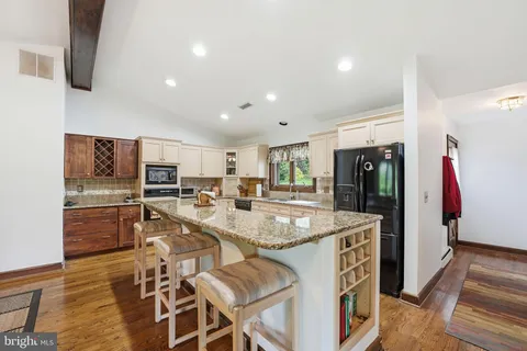 $1,100,000 | 4920 Brook Hills Drive, Annandale, VA 22003
