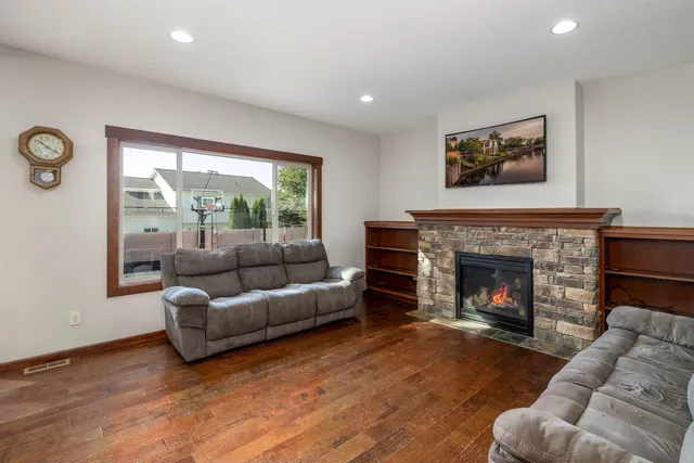 $799,950 | 17710 East Daystar Road, Greenacres, WA 99016