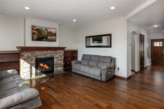 $799,950 | 17710 East Daystar Road, Greenacres, WA 99016