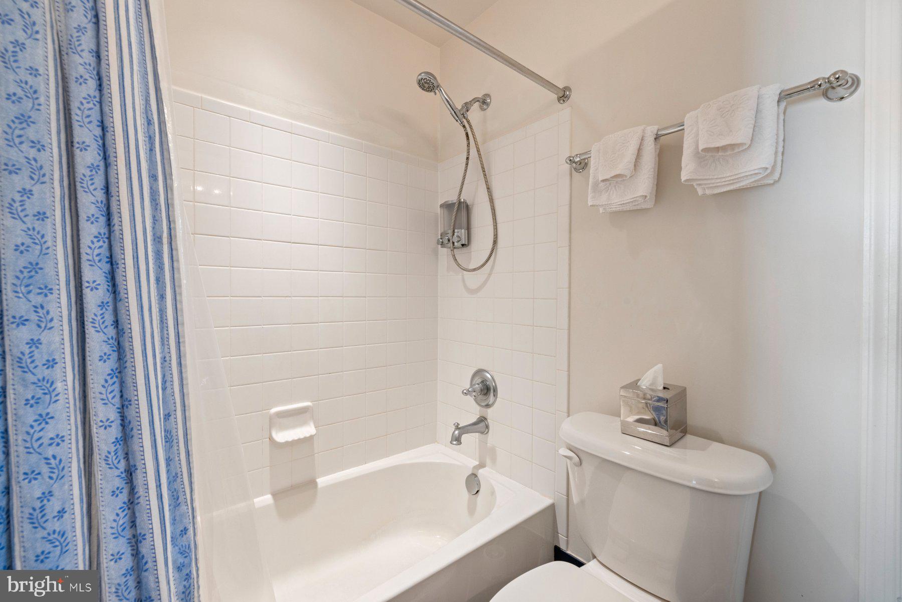 696 Reliance Drive Odenton, MD 21113 - Photo 47 of 82 Full Bathroom #3 Upper level