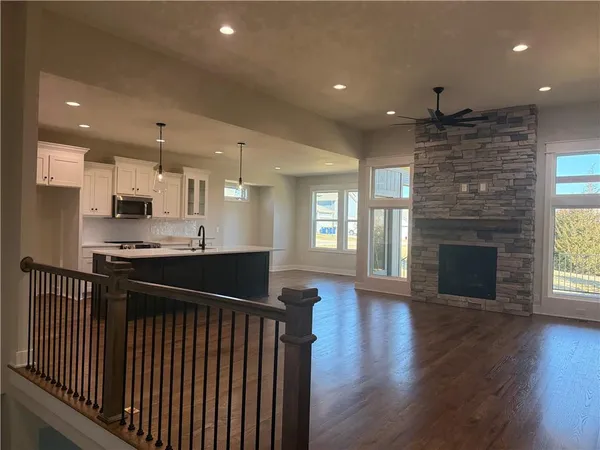 $642,500 | 31501 West 86th Street, De Soto, KS 66018