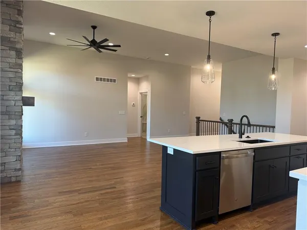 $642,500 | 31501 West 86th Street, De Soto, KS 66018