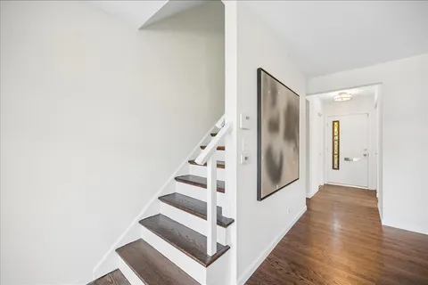 $385,000 | 1934 Lake Avenue, Wilmette, IL 60091