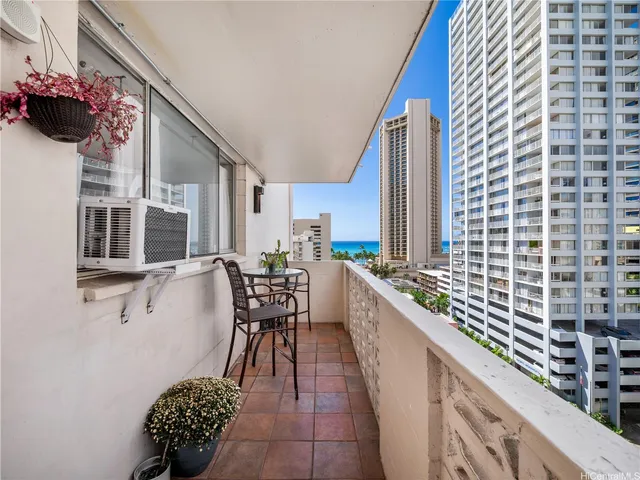 $700,000 | 2442 Kūhiō Avenue, Unit 1101, Honolulu, HI 96815