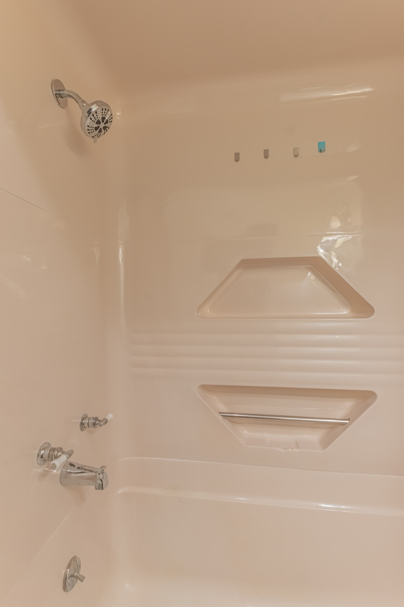 1322 Marble Hill Road Winchester, TN 37398 - Photo 18 of 32 a bathroom with a shower