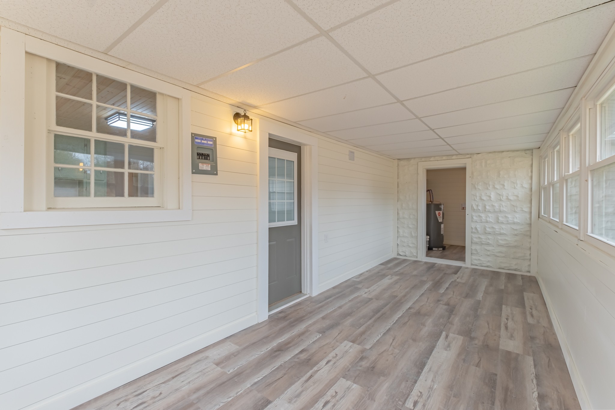 1322 Marble Hill Road Winchester, TN 37398 - Photo 25 of 32 a view of an empty room with wooden floor and a window