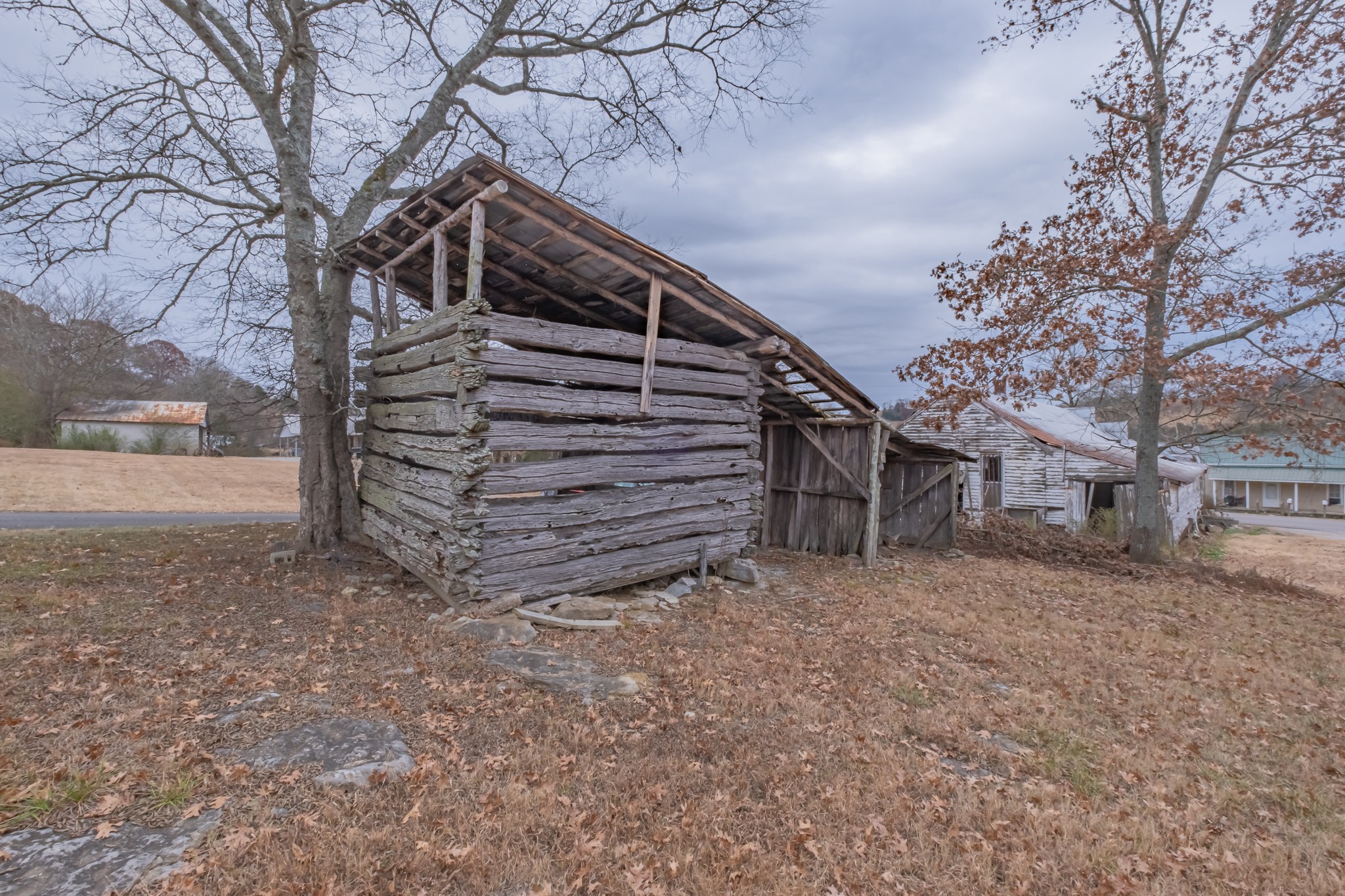 1322 Marble Hill Road Winchester, TN 37398 - Photo 31 of 32 a view of a house with a yard