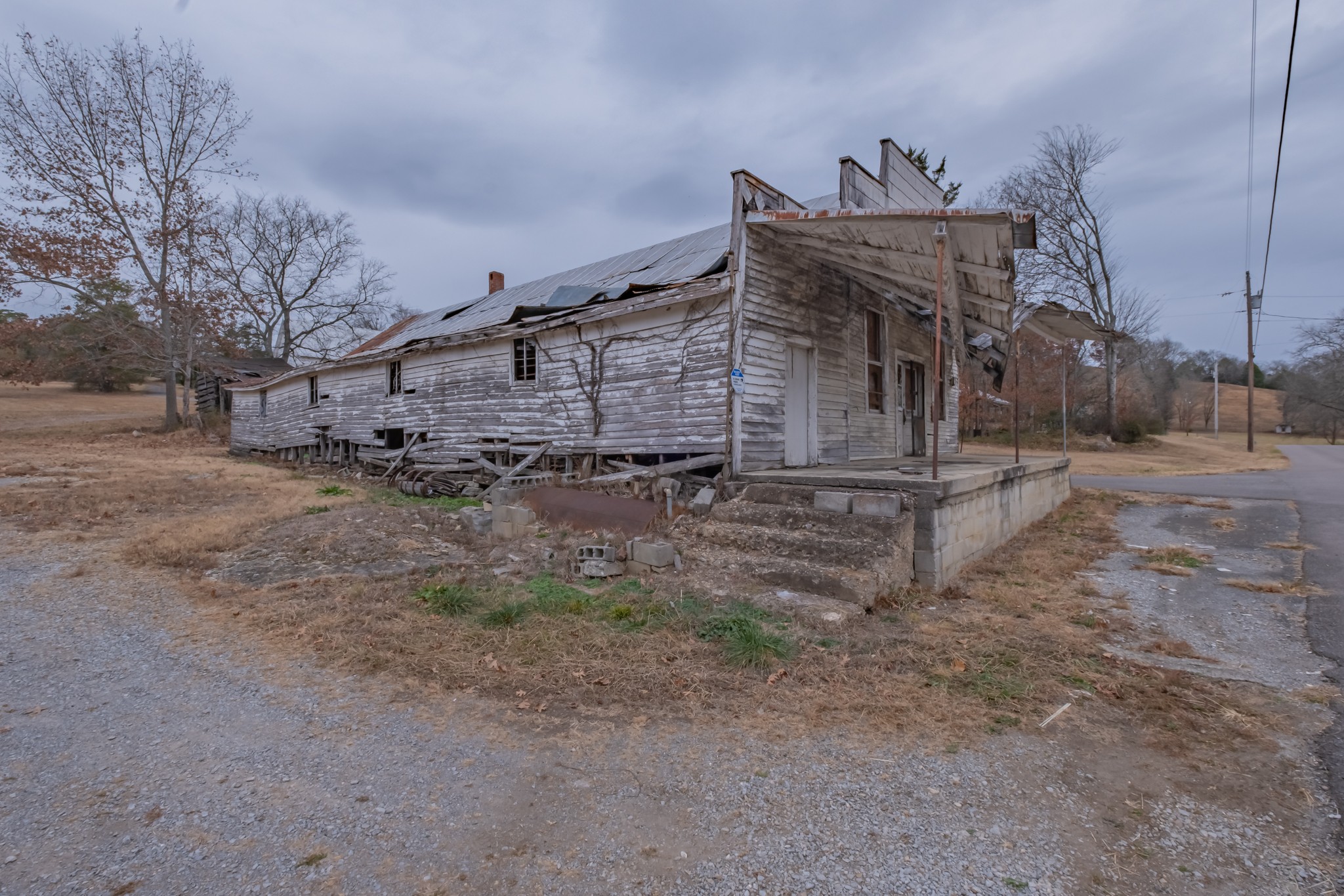 1322 Marble Hill Road Winchester, TN 37398 - Photo 32 of 32 a view of a house with a yard
