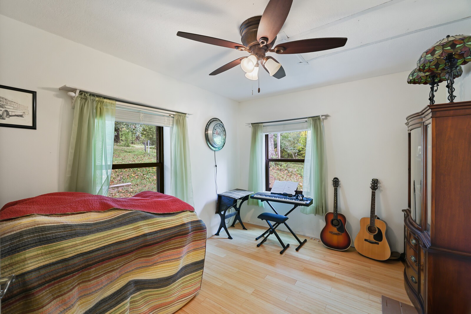569 Moreland Road Manchester, TN 37355 - Photo 15 of 47 a bedroom with bed and a window