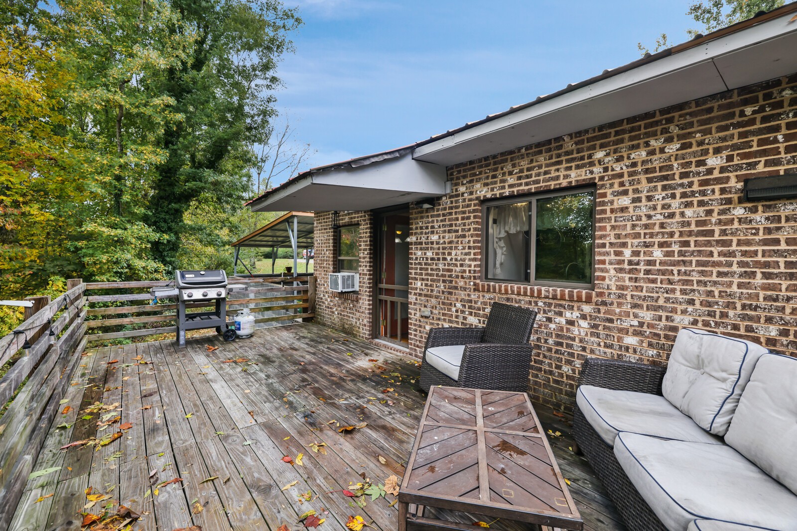 569 Moreland Road Manchester, TN 37355 - Photo 33 of 47 a outdoor space with patio the couches and a potted plant on the table