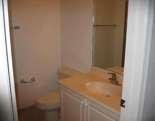 1557 Frederick Small Road, Unit 1557 Jupiter, FL 33458 - Photo 9 of 28 2nd Bathroom