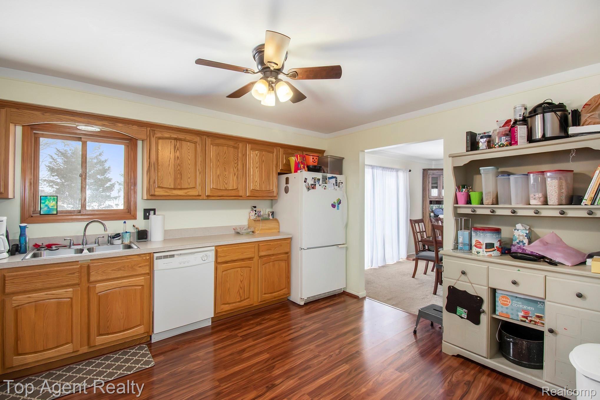 8727 Frith Road Columbus, MI 48063 - Photo 10 of 29 220207 10.00am Billock 8727 Frith_28