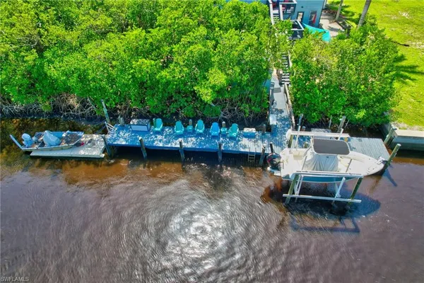 $1,100,000 | 936 Panther Creek Lane, Everglades City, FL 34139