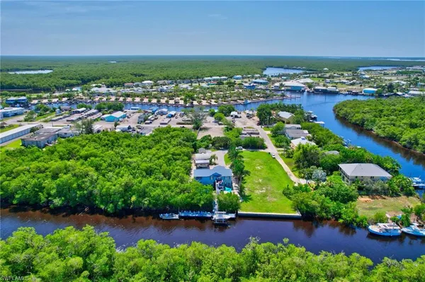 $1,100,000 | 936 Panther Creek Lane, Everglades City, FL 34139