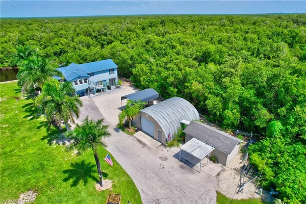 $1,100,000 | 936 Panther Creek Lane, Everglades City, FL 34139