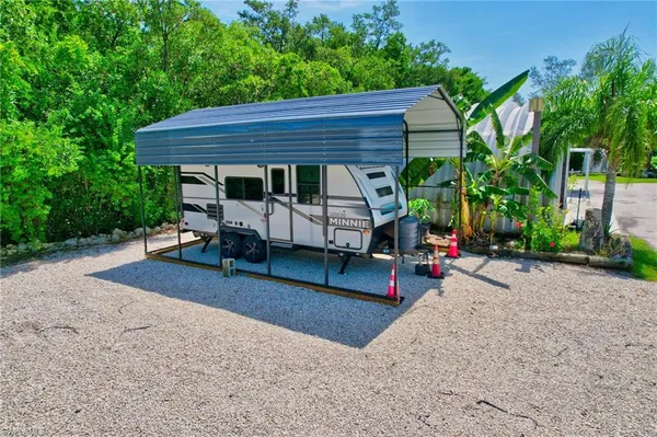 $1,100,000 | 936 Panther Creek Lane, Everglades City, FL 34139