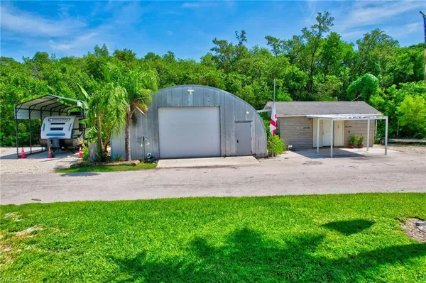 $1,100,000 | 936 Panther Creek Lane, Everglades City, FL 34139