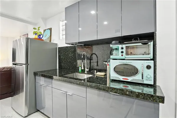 $1,100,000 | 936 Panther Creek Lane, Everglades City, FL 34139