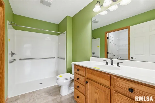 $315,000 | 1713 Garrett Avenue, Clinton, IA 52732