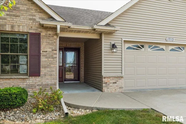 $315,000 | 1713 Garrett Avenue, Clinton, IA 52732