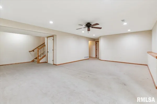 $279,900 | 1713 Garrett Avenue, Clinton, IA 52732