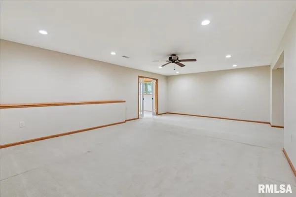 $279,900 | 1713 Garrett Avenue, Clinton, IA 52732