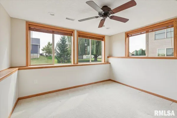 $279,900 | 1713 Garrett Avenue, Clinton, IA 52732