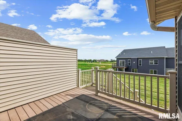 $279,900 | 1713 Garrett Avenue, Clinton, IA 52732