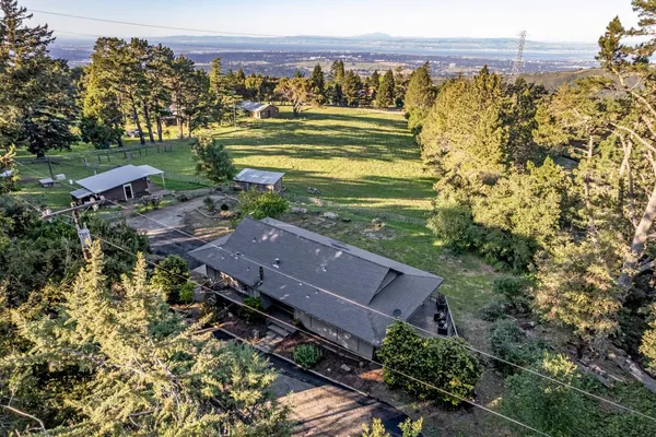 $2,399,000 | 20255 Skyline Boulevard, Woodside, CA 94062