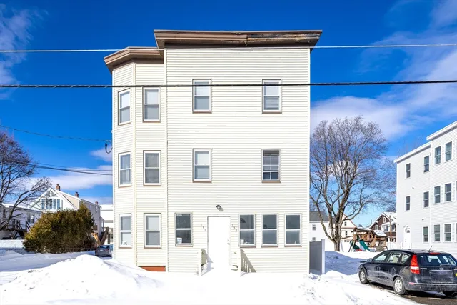 $899,900 | 131 5th Street, Leominster, MA 01453