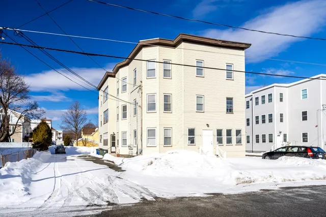 $899,900 | 131 5th Street, Leominster, MA 01453