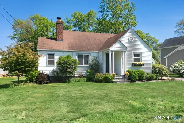 $530,000 | 22 Country Lane, Trumbull, CT 06611
