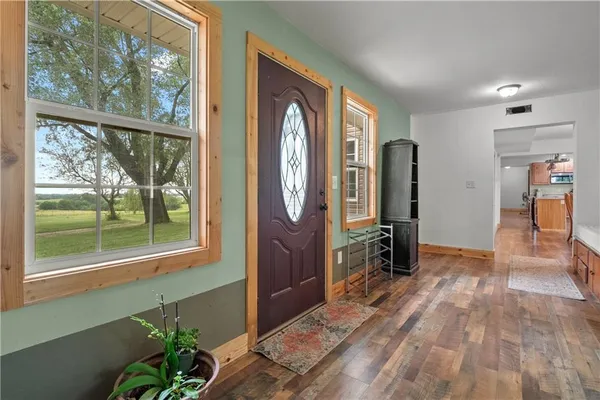 $590,000 | 119 Northeast 1050th Road, Higginsville, MO 64037