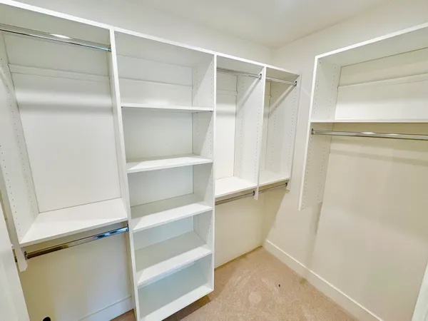 $669,900 | 5940 Valley Point Drive Southeast, Caledonia, MI 49316