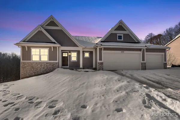 $669,900 | 5940 Valley Point Drive Southeast, Caledonia, MI 49316