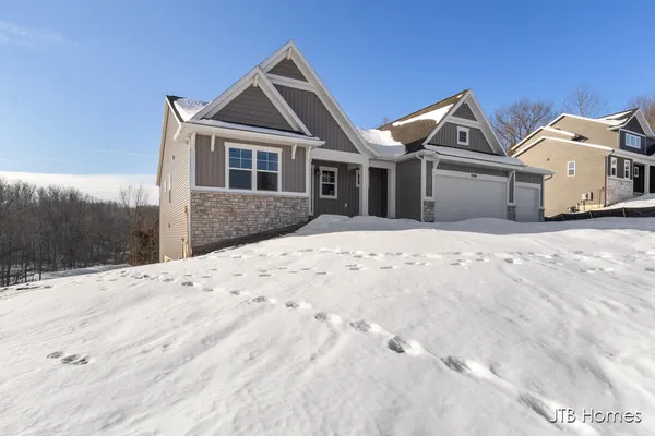 $669,900 | 5940 Valley Point Drive Southeast, Caledonia, MI 49316