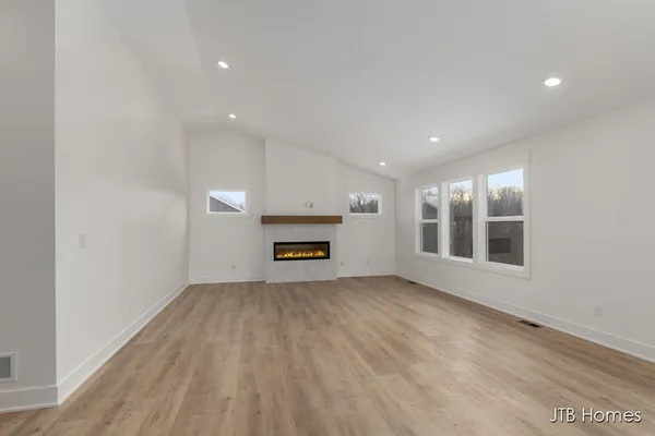 $669,900 | 5940 Valley Point Drive Southeast, Caledonia, MI 49316