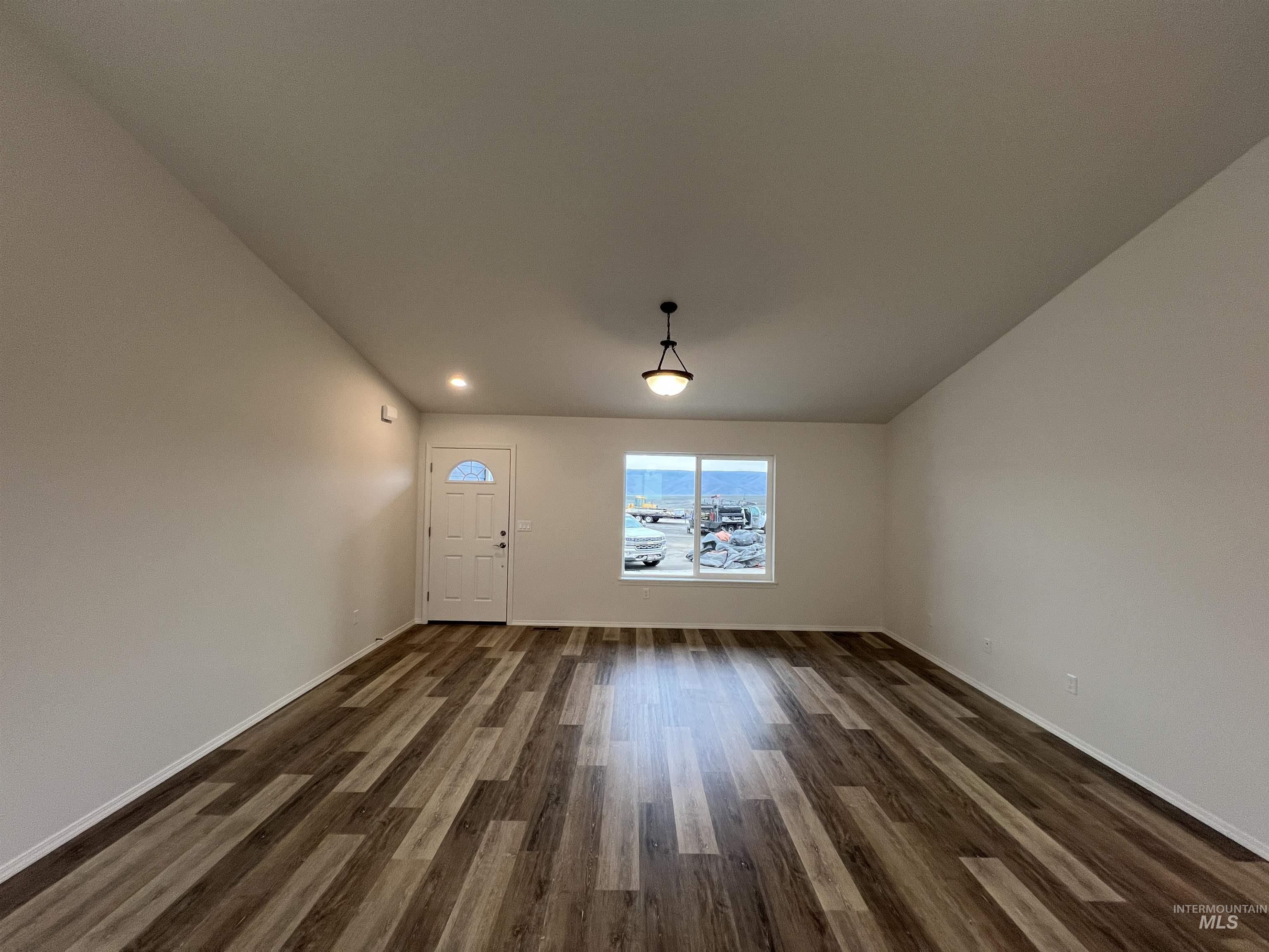 1743 Yellowstone Court Lewiston, ID 83501 - Photo 4 of 11