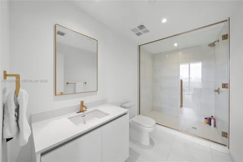 $4,250,000 | 2678 Tigertail Avenue, Unit 1702, Miami, FL 33133