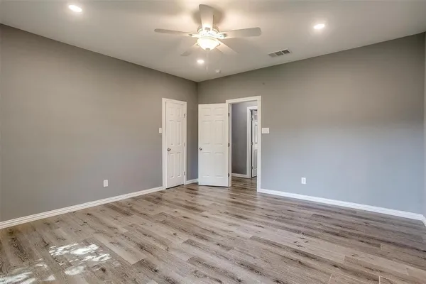 $2,150 | 1117 East Cantey Street, Fort Worth, TX 76104