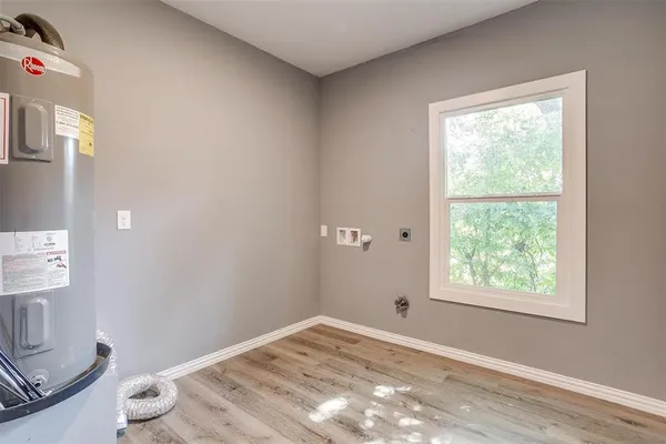 $2,150 | 1117 East Cantey Street, Fort Worth, TX 76104
