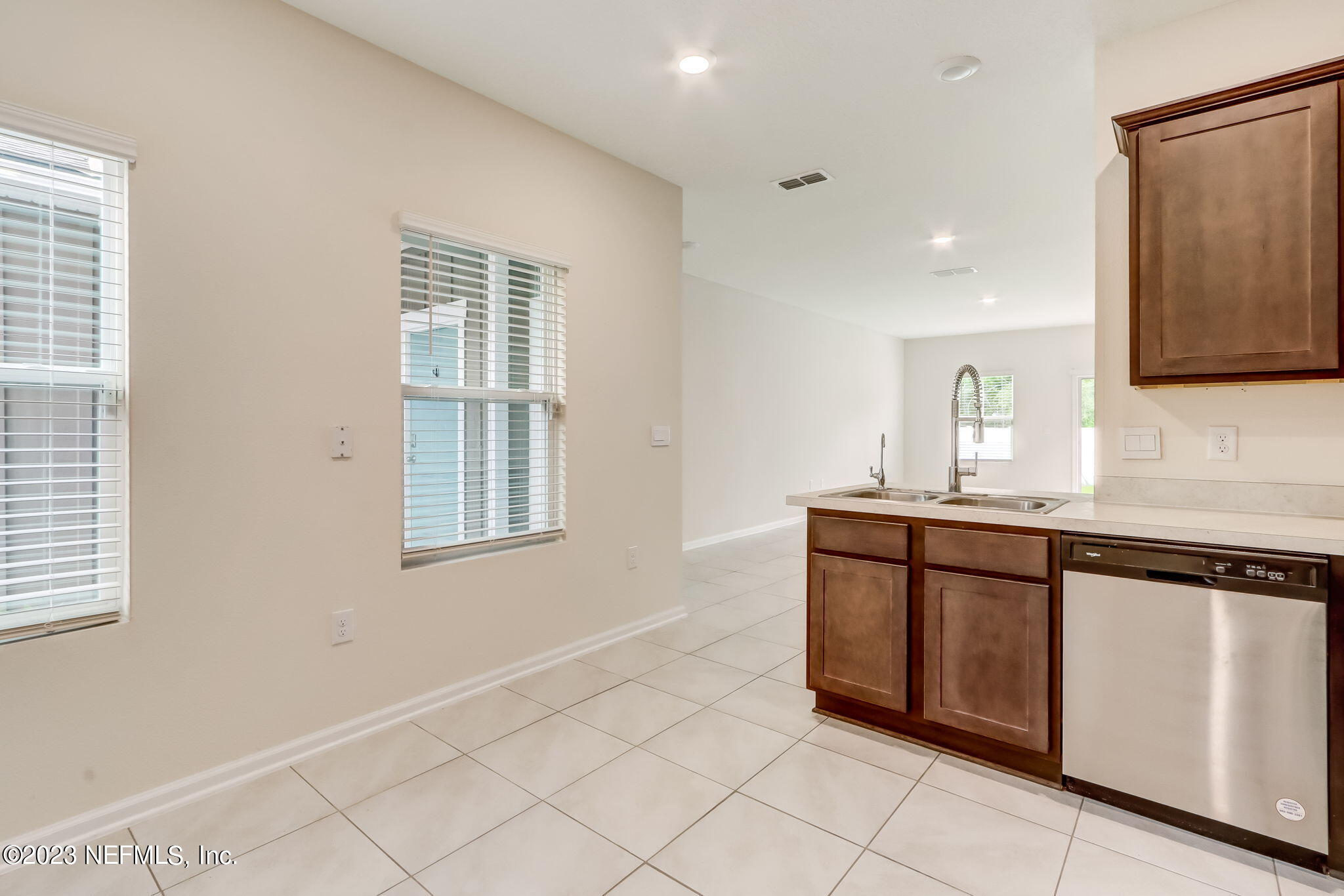 832 Observatory Parkway Jacksonville, FL 32218 - Photo 11 of 27 a bathroom with a sink vanity and mirror