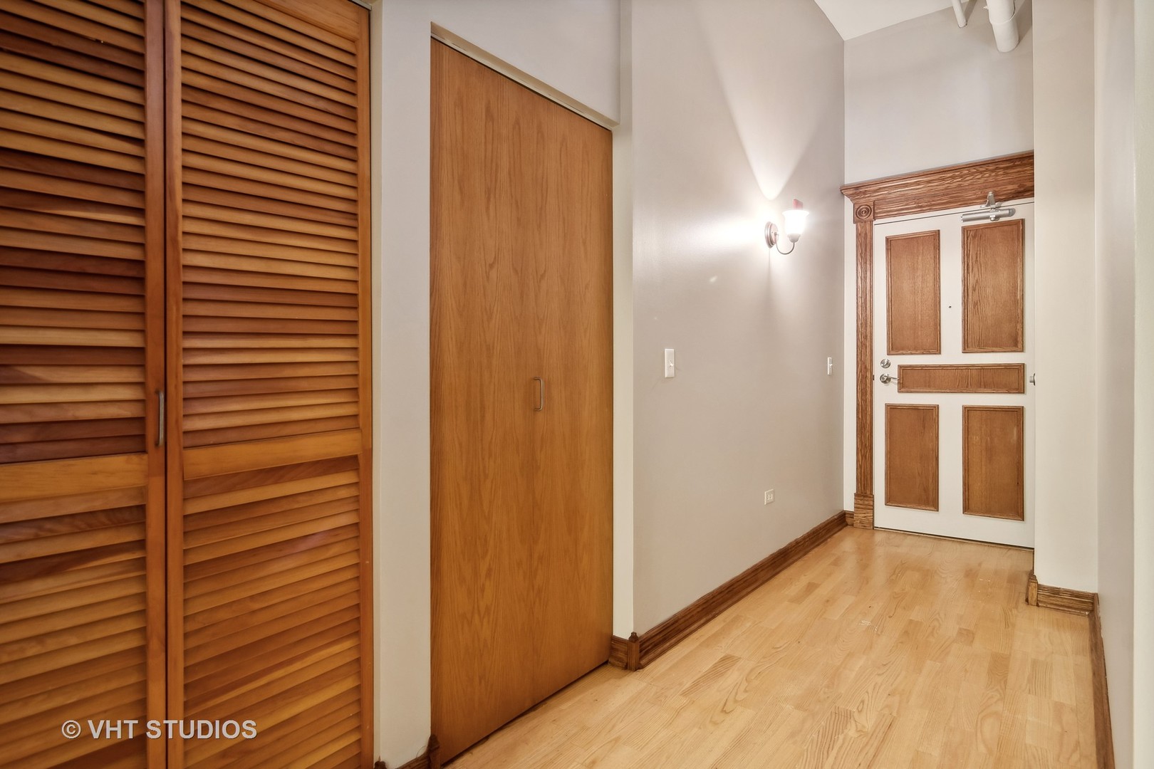 1503 South State Street, Unit 813 Chicago, IL 60605 - Photo 2 of 11 a view of a room with a door